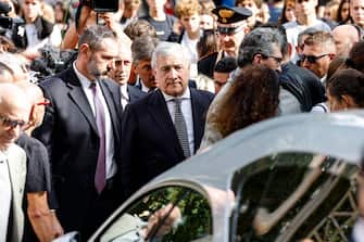 Il Ministro degli Esteri, Antonio Tajani, alla cerimonia funebre per Francesco Valdiserri, 18 anni, morto travolto da un'auto a Roma mentre si trovava sul marciapiede, Roma, 22 ottobre 2022.    ANSA/FABIO FRUSTACI