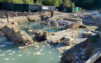 L'area degli scavi con le piscine, San Casciano dei Bagni, 8 novembre 2022. ANSA/ JACOPO TABOLLI ++HO - NO SALES EDITORIAL USE ONLY++