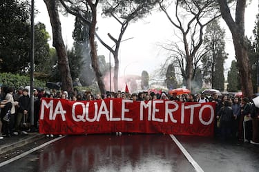 Manifestazione studentesca 'No Meloni day' al Circo Massimo, Roma, 18 novembre 2022. ANSA/ ANGELO CARCONI