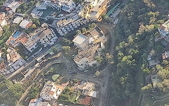 Una immagine dall'elicottero dell'esercito della devastazione causata dalla frana a Casamicciola, 27 novembre 2022.
ANSA/ESERCITO EDITORIAL USE ONLY NO SALES