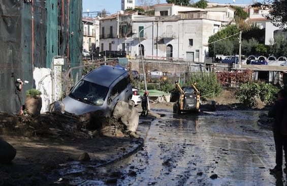 Frane a Ischia, sono sette le vittime. Tra loro anche una bambina e un neonato. LIVE Frane a Ischia, sono sette le vittime. Tra loro anche una bambina e un neonato. LIVE