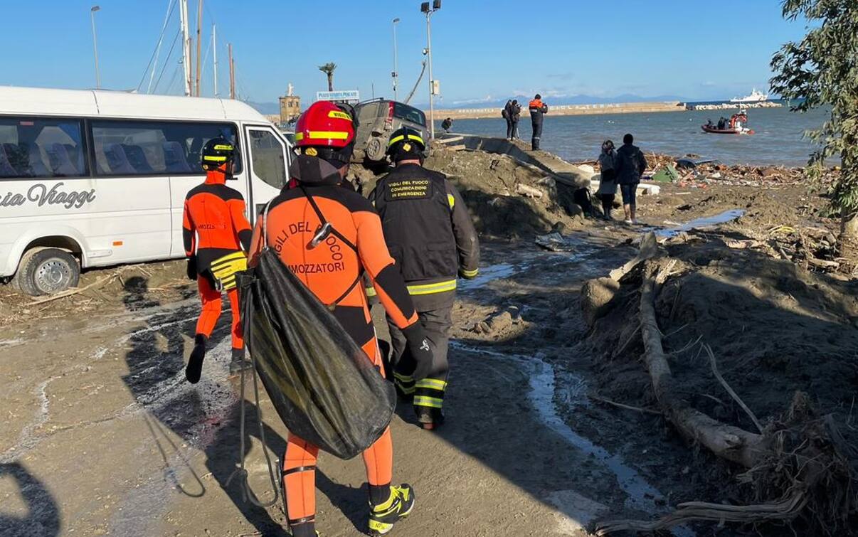 Frana Ischia Nuova Allerta Meteo Scattato Il Piano Di Evacuazione A 