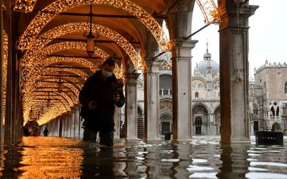 Acqua alta a Venezia, ecco cosa succede quando non si attiva il Mose