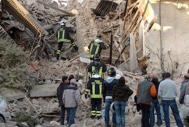 Sentenza choc per sisma L'Aquila: morte colpa di 7 giovani