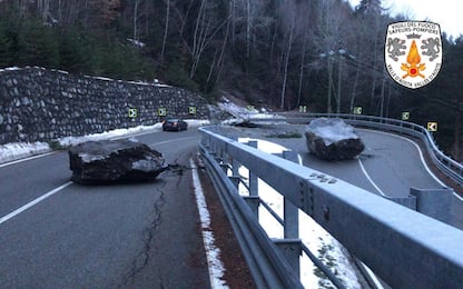 Frana in Valle d'Aosta sulla strada statale 26: danni ingenti. FOTO