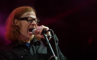 epa06957992 US musician Mark Lanegan performs with portuguese band Dead Combo at 'Paredes de Coura' music festival, in Paredes de Coura, north of Portugal, 18 August 2018 (issued 19 August 2018). The festival runs until 18 August.  EPA/JOSE COELHO