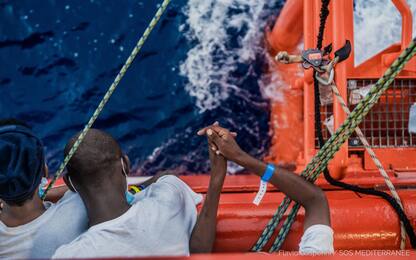 Migranti, soccorso barcone: a bordo 8 cadaveri, anche donna incinta