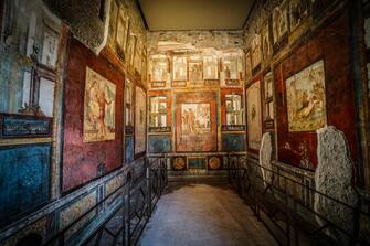 Affreschi all'interno della casa dei Vettii nel Parco Archeologico di Pompei. Napoli 10  Gennaio 2023. ANSA/CESARE ABBATE