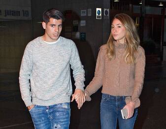 Alice Campello moglie di Morata in terapia intensiva dopo il parto