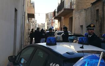 Trovato il vero covo di Matteo Messina Denaro 
Trovato il Foto LaPresse
18-01-2023
Campobello di Mazara; Trapani
I carabinieri del Ros e la procura di Palermo hanno messo i sigilli al vero covo del boss Matteo Messina Denaro, situato a Campobello di Mazara, nel trapanese
Ph. LaPresse
