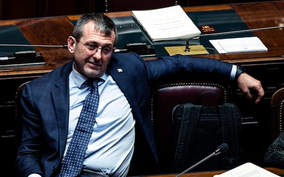 Delmastro: drug addicts in the community, so we empty the prisons