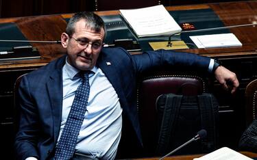 Il sottosegretario della Giustizia Andrea Delmastro Delle Vedove durante l'esame alla Camera sul decreto recante misure urgenti in materia di giustizia, dl rave, Roma, 30 dicembre 2022. ANSA/ANGELO CARCONI