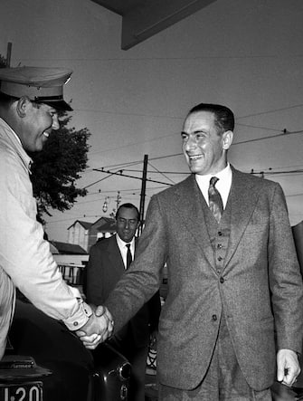 � SILVIO DURANTE / LaPresse
ARCHIVIO STORICO
TORINO 15 MAGGIO 1954
Enrico Mattei
Nella foto: IL PRESIDENTE DELL'ENI ENRICO MATTEI ALL'INAUGURAZIONE DI UNA NUOVA STAZIONE DI SERVIZIO AGIP
NEG- 59708
