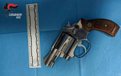 Messina Denaro, pistola con matricola abrasa in una delle abitazioni