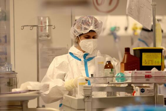 Covid, notizie di oggi. Brusaferro (Iss): "Calo casi di Covid e virus respiratori" Covid, notizie di oggi. Brusaferro (Iss): "Calo casi di Covid e virus respiratori"