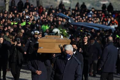 Alatri, in migliaia al funerale di Thomas: "Rabbia, ma non vendetta"