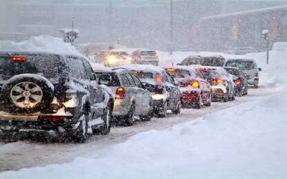 Sicurezza stradale sulla neve, il decalogo per evitare gli incidenti