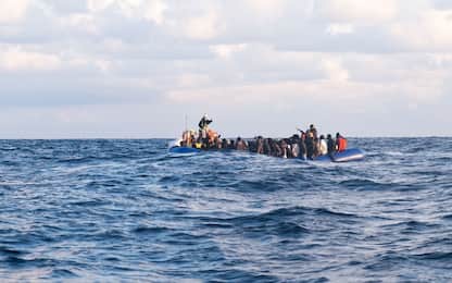 Migranti, dopo il maltempo riprendono le partenze dei barconi
