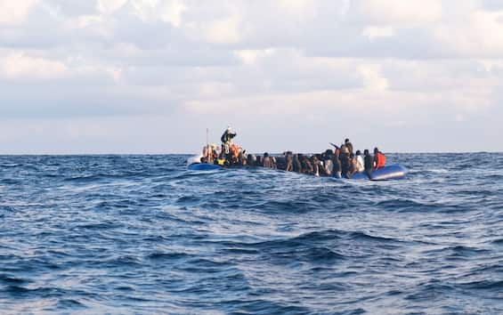 Migranti | Dopo Il Maltempo Riprendono Le Partenze Dei Barconi Le Foto