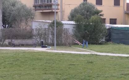 Mantova, 13enne colpita con forbici da 2 coetanee: è grave