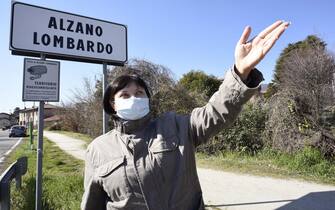 Daily life in Alzano Lombardo, one of the municipalities most affected by the virus, during the national lockdown of Covid-19 Coronavirus, Italy, 15 March 2020. Italy is under lockdown in an attempt to prevent the spread of the pandemic Coronavirus. Several European countries have closed borders, schools as well as public facilities, and have cancelled most major sports and entertainment events in order to prevent the spread of the SARS-CoV-2 Coronavirus causing the Covid-19 disease.
ANSA/STEFANO CAVICCHI