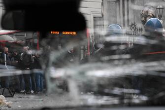 Clashes with Eintracht Frankfurt's supporters in Naples, Italy, 15 March 2023. SSC Napoli s and Eintracht Frankfurt will play the UEFA Champions League round of 16 second leg soccer match at the Diego Armando Maradona stadium in Naples.
ANSA/CIRO FUSCO
