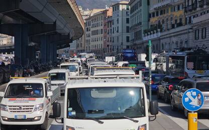 Superbonus, manifestazione degli edili oggi a Genova. FOTO