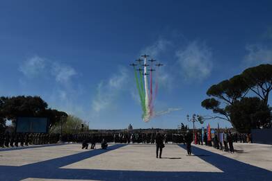 L'Aeronautica Militare celebra 100 anni, le Frecce Tricolori a Roma