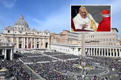 Papa celebra messa della Domenica delle Palme, presenti 30mila fedeli