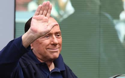 Berlusconi in convalescenza: "Chi mi dava per spacciato si sbagliava"