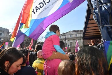 Figli di coppie gay, Procura di Padova chiede atti all'anagrafe