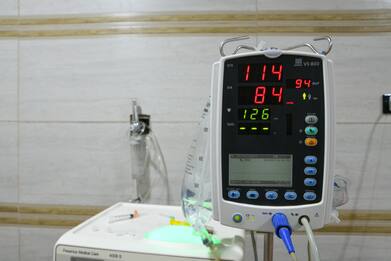 Palermo, giovane mamma muore per infezione 20 giorni dopo il parto