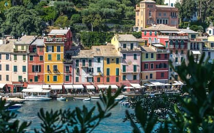 Liguria, via a ordinanza "decoro" a Portofino: no a bikini e bivacchi