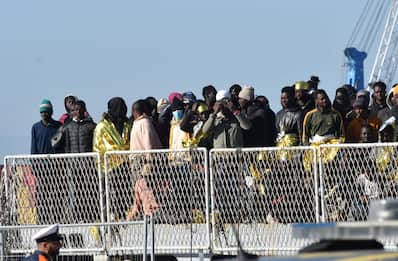 A Lampedusa 3.279 migranti, hotspot sovraffollato
