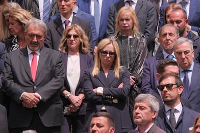 Funerali Andrea Augello, Giorgia Meloni ricorda il senatore di FdI