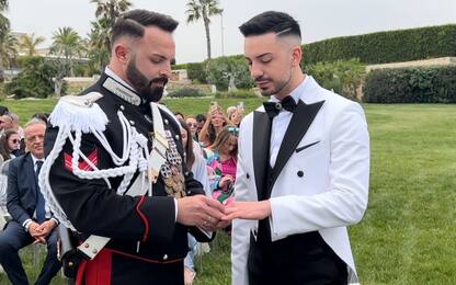 Brindisi, carabiniere sposa il compagno in alta uniforme