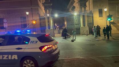 Irrompe in Vaticano con l'auto, l'uomo portato in ospedale per un Tso