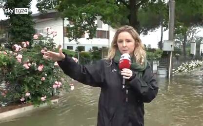 Alluvione Emilia Romagna, Sky TG24 tra le case allagate nel Ravennate