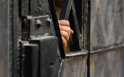 Suicidi in carcere, Nordio: "5 milioni di euro per la prevenzione"