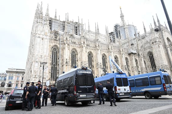 Funerali Berlusconi | LIVE | Meloni E La Russa Ad Arcore