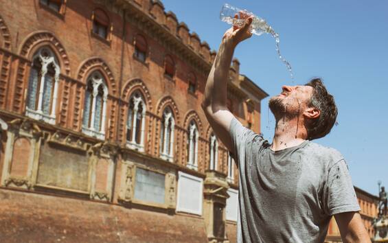 Meteo | Ondata Di Calore Sull' Italia | Oggi 9 Città Da Bollino Arancione