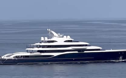Napoli, yacht Arnault è troppo lungo: attracco vietato al porto
