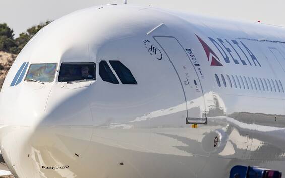 Attack of diarrhea, US flight forced to return to Atlanta