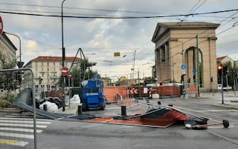 Alberi abbattuti sulle vie di Milano, 25 luglio 2023.ANSA/Enrico Martinelli