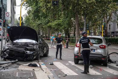 Milano, morto il 18enne travolto nell'incidente in viale Umbria
