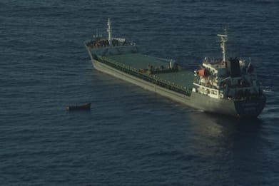 Migranti, naufragio al largo di Lampedusa: 41 morti