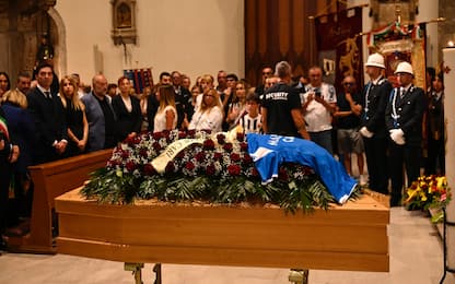 Funerali Carlo Mazzone, ad Ascoli l'ultimo saluto al mister