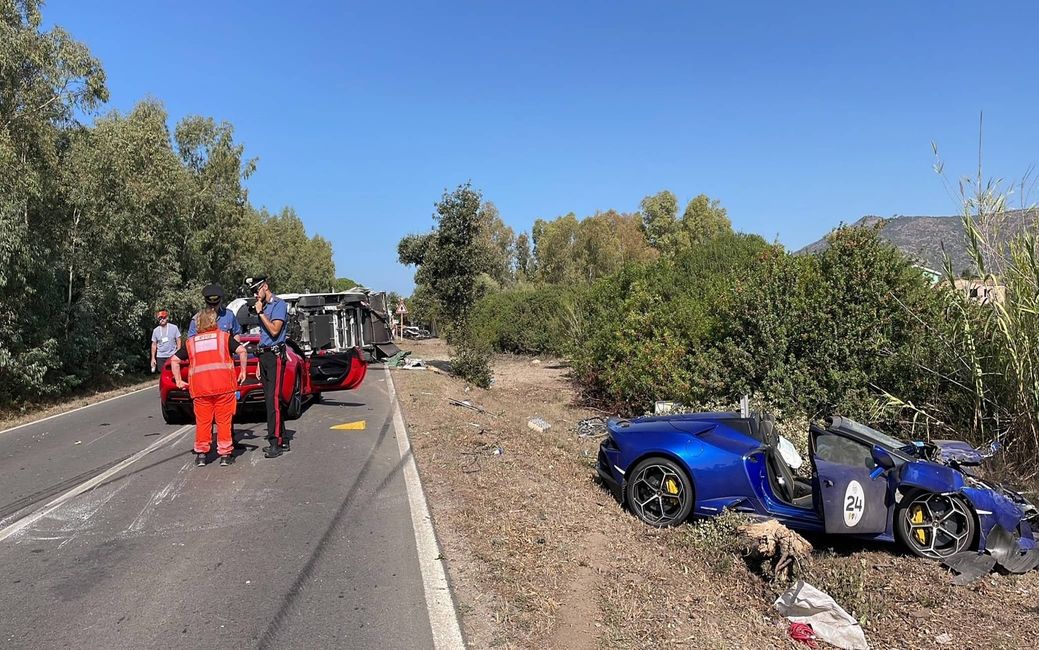 Il luogo dell'incidente stradale, con un bilancio di due morti, avvenuto questa mattina a San Giovanni Suergiu, nel Sulcis, 02 ottobre 2023. Si sono scontrati un camper e un'auto sportiva. Sul posto insieme ai carabinieri sono intervenuti i vigili del fuoco, le ambulanze del 118 e il personale dell'Anas.
ANSA/ FABIO MURRU