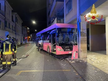 Mestre, altro incidente a un autobus di linea: 15 feriti