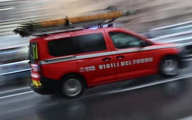 Roma, auto rubata a folle velocità si ribalta: 2 morti, 1 ferito grave